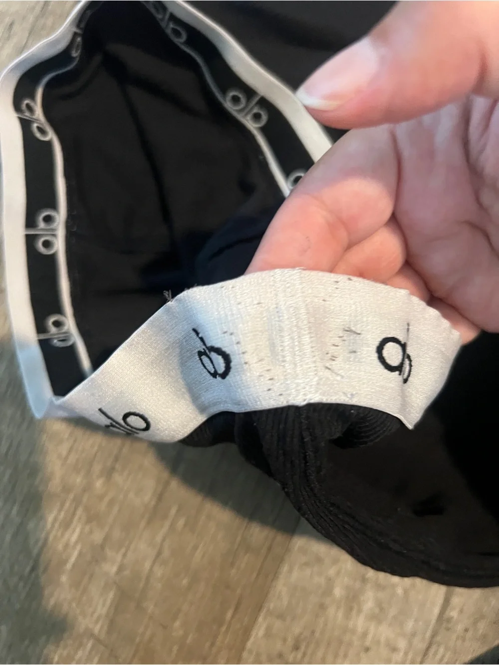 ALO Yoga sleek black